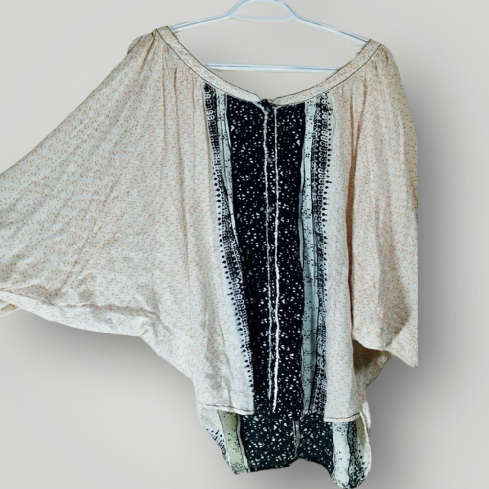 Free People “Days of Romance” Black and Cream Oversized Patterned Blouse Small - Picture 4 of 8
